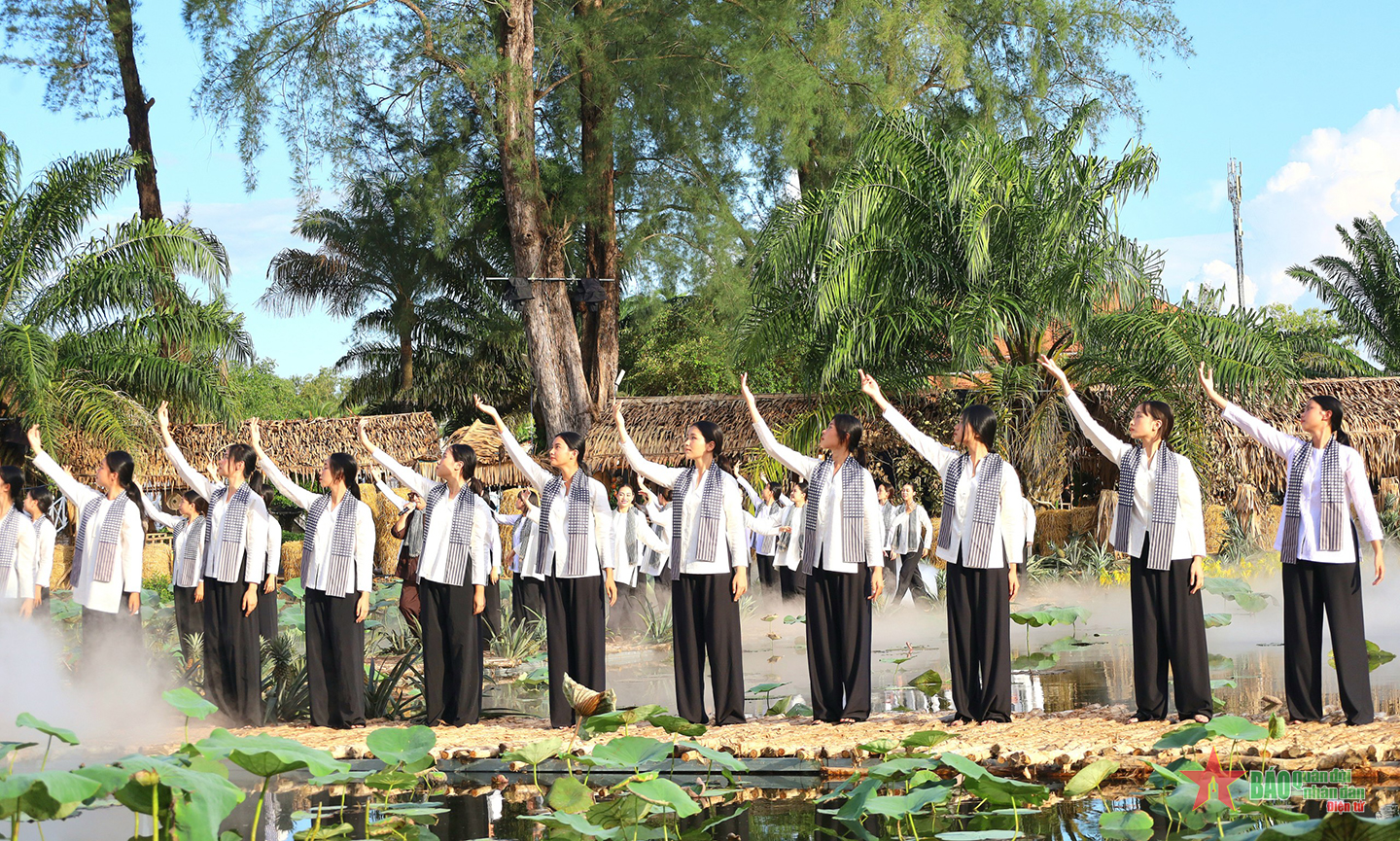 Hậu Giang: Giữ gìn nét đẹp văn hóa qua trang phục áo bà ba